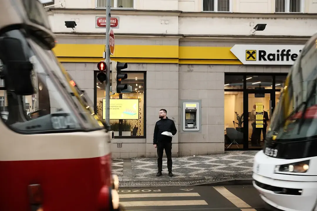 Raiffeisen Bank lansează o nouă ediție a programului Comunități, cu un buget de 4 milioane de lei